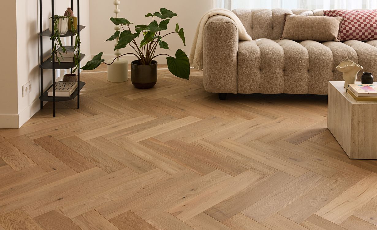 Parquet contrecollé BATON ROMPU CHALET 120 CHENE AUTHENTIQUE NEW, chêne naturel, verni, larg. 12.00 cm