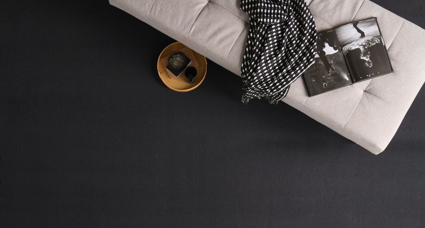 Moquette velours MONTSEGUR, col noir, rouleau 4.00 m