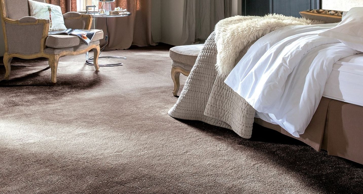 Moquette velours OBSESSION, col mocca, rouleau 4.00 m