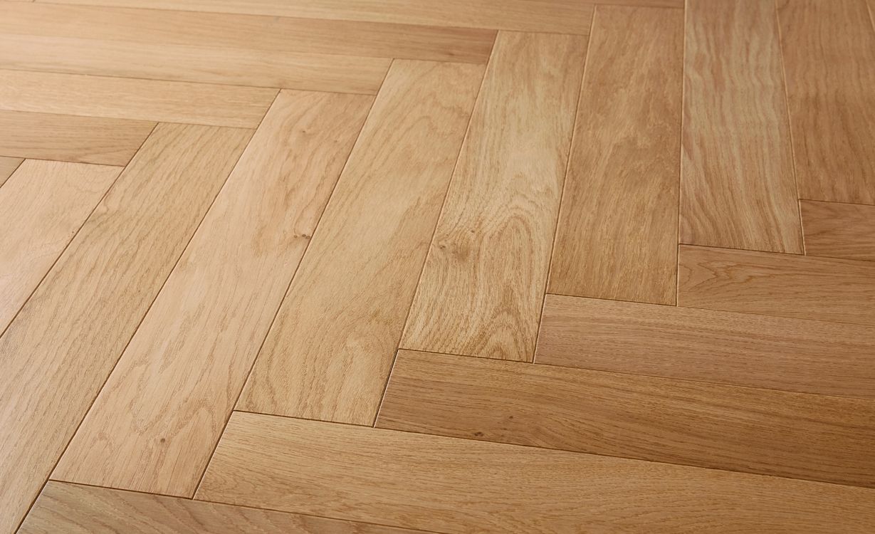 Parquet contrecollé CASTELLA 90 CHENE AUTHENTIQUE, chêne marron moyen, verni, larg. 9.00 cm