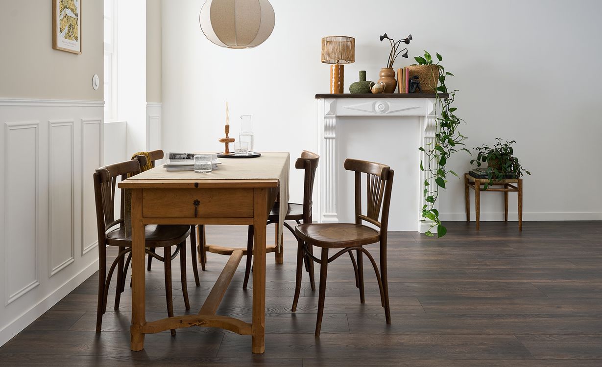 Sol stratifié ROOMS , aspect Bois chêne brun, lame 24.20 x 138.00 cm