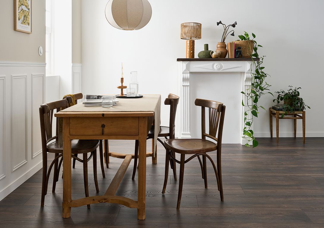 Sol stratifié ROOMS , aspect Bois chêne brun, lame 24.20 x 138.00 cm