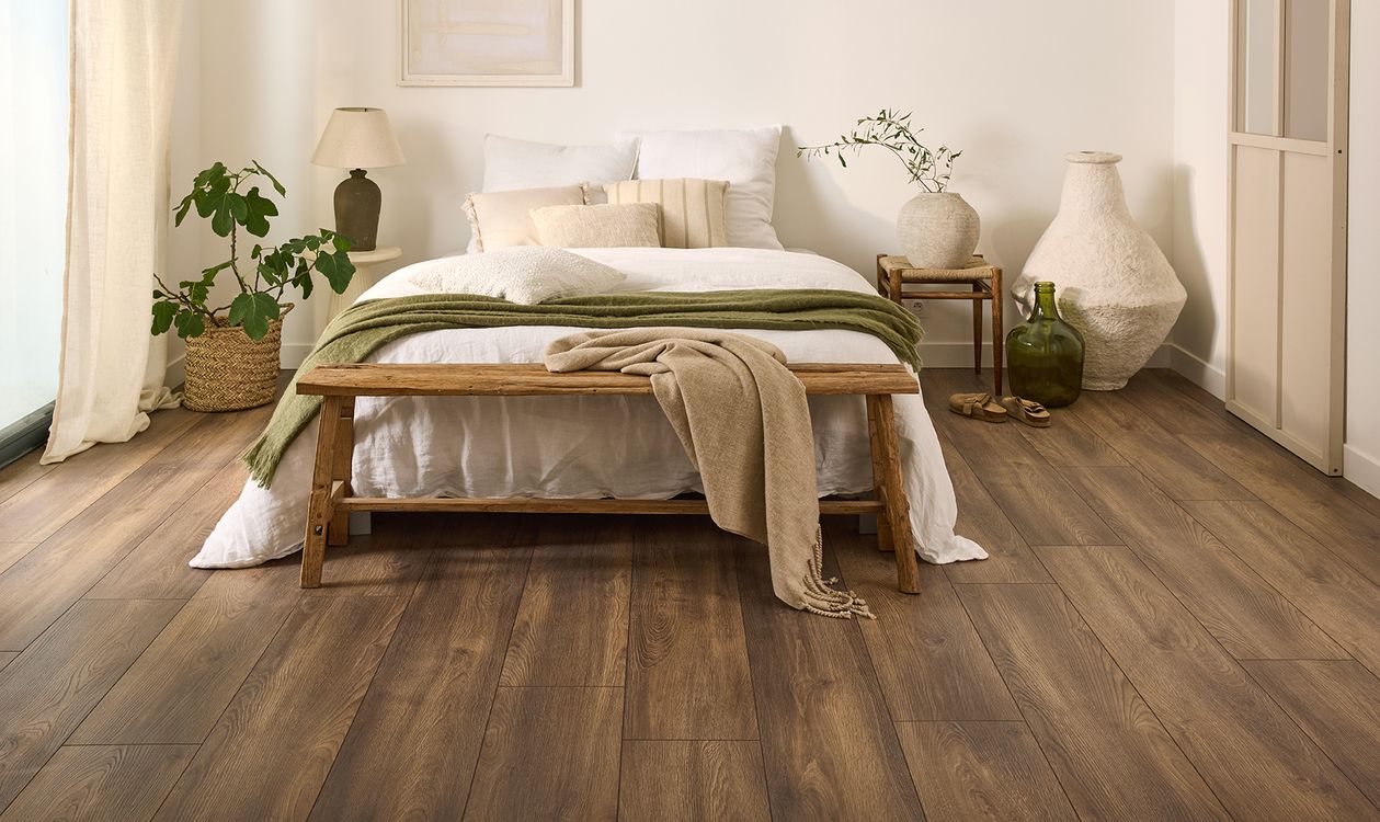 Sol stratifié ROOMS , aspect Bois chêne marron, lame 24.20 x 138.00 cm