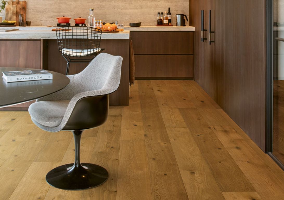 Parquet contrecollé CALA 220 CHENE VINTAGE, chêne marron foncé, verni, larg. 22.00 cm