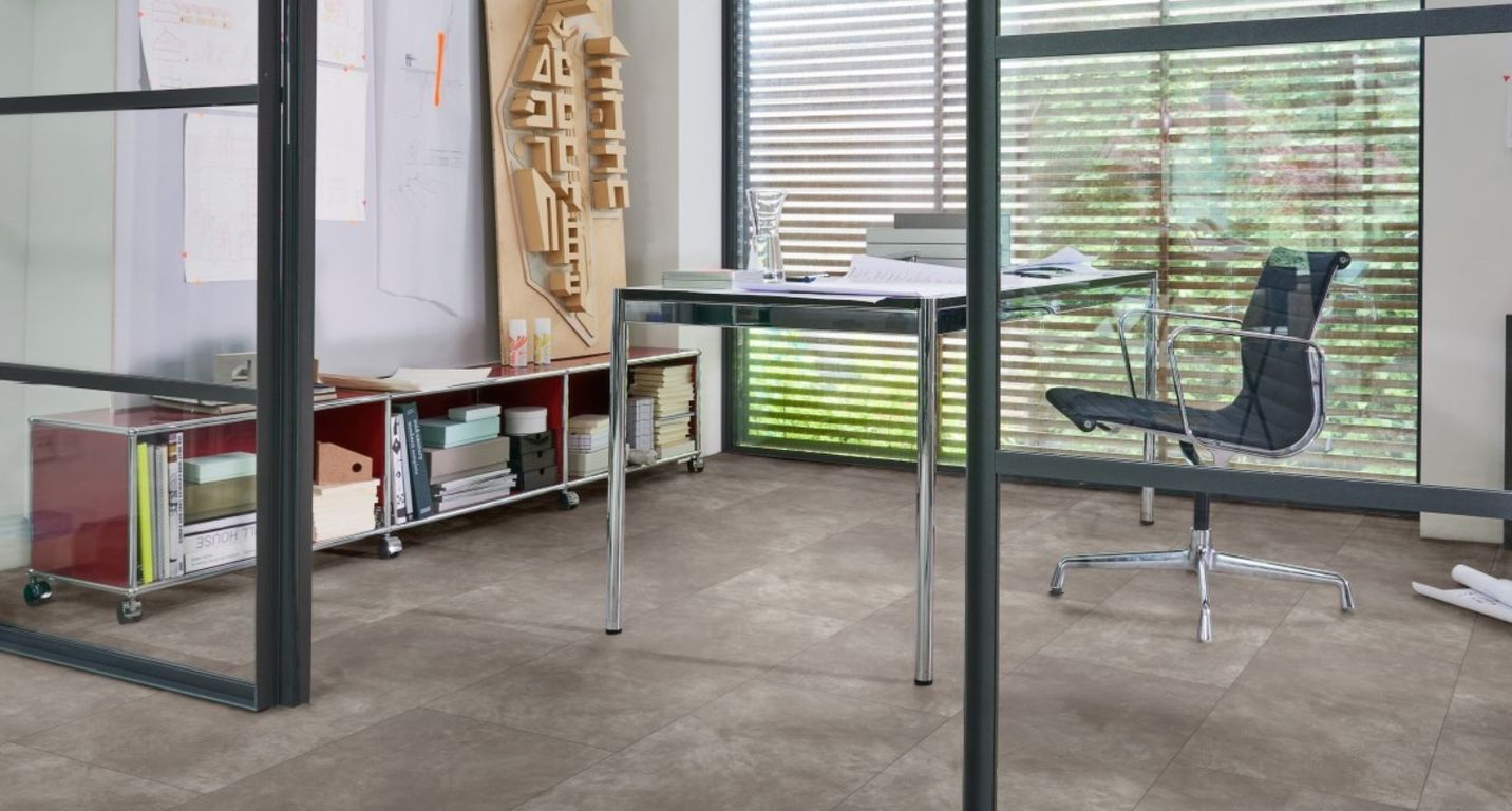 Revêtement minéral composite MODULAR ONE HYDRON DALLE, béton gris foncé, dalle 40.30 x 85.60 cm