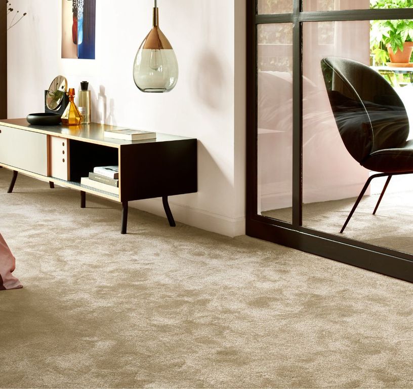 Moquette velours YARA 4M, col beige, rouleau 4.00 m