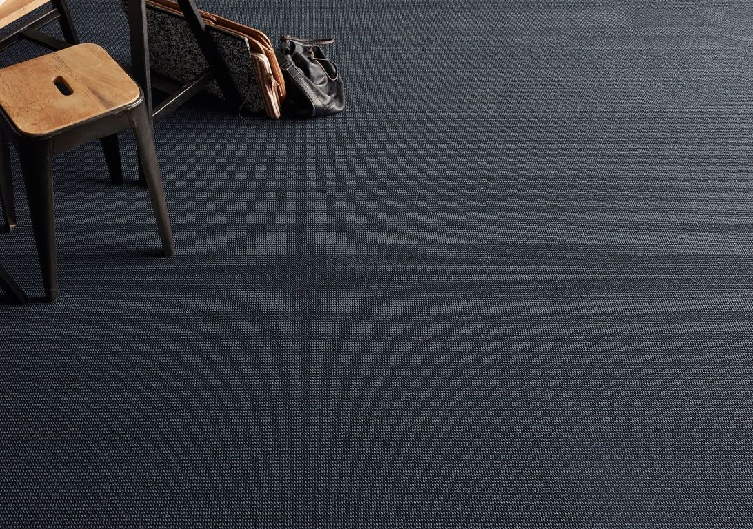 Moquette bouclée RIPIENI 4M, col bleu marine noir, rouleau 4.00 m