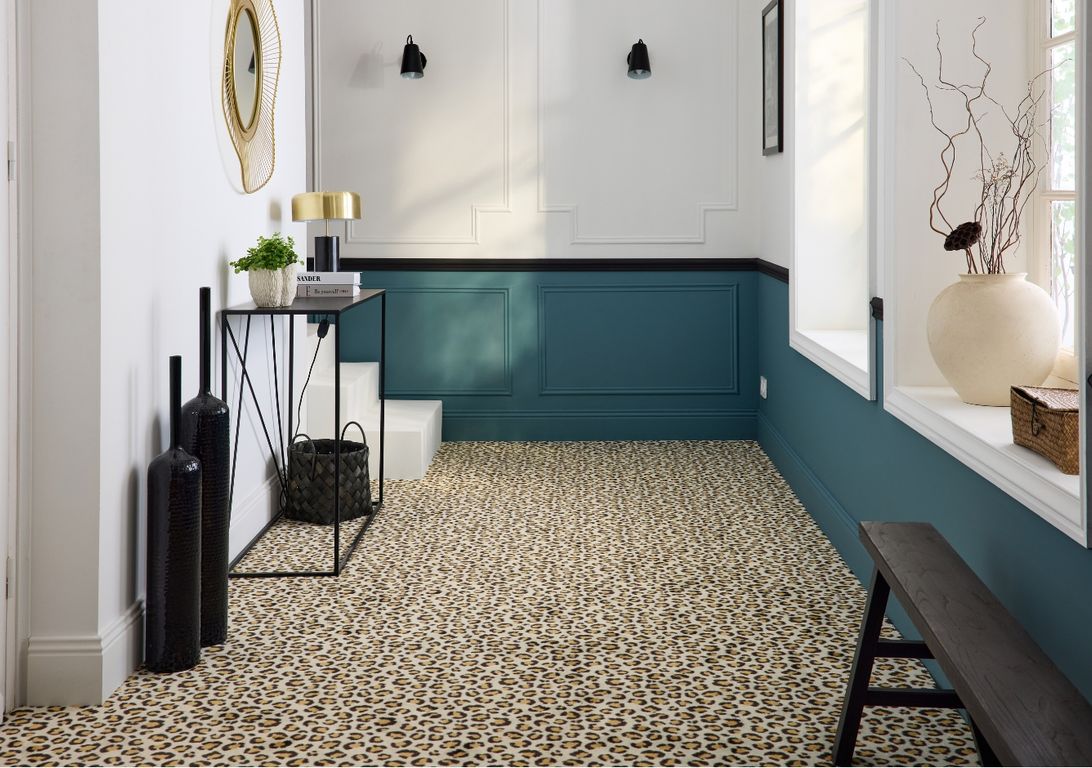 Moquette imprimée LEOPARD, col Beige et Blanc, rouleau 4.00 m