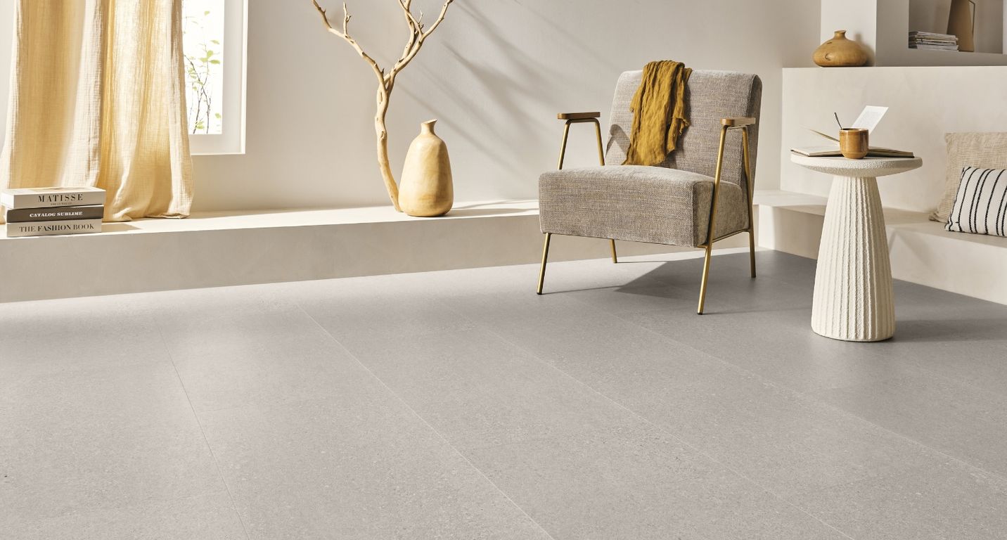 Sol vinyle EASYTREND SUPERMATT DALLE , Pierre beige minéral, dalle 40.60 x 81.20 cm