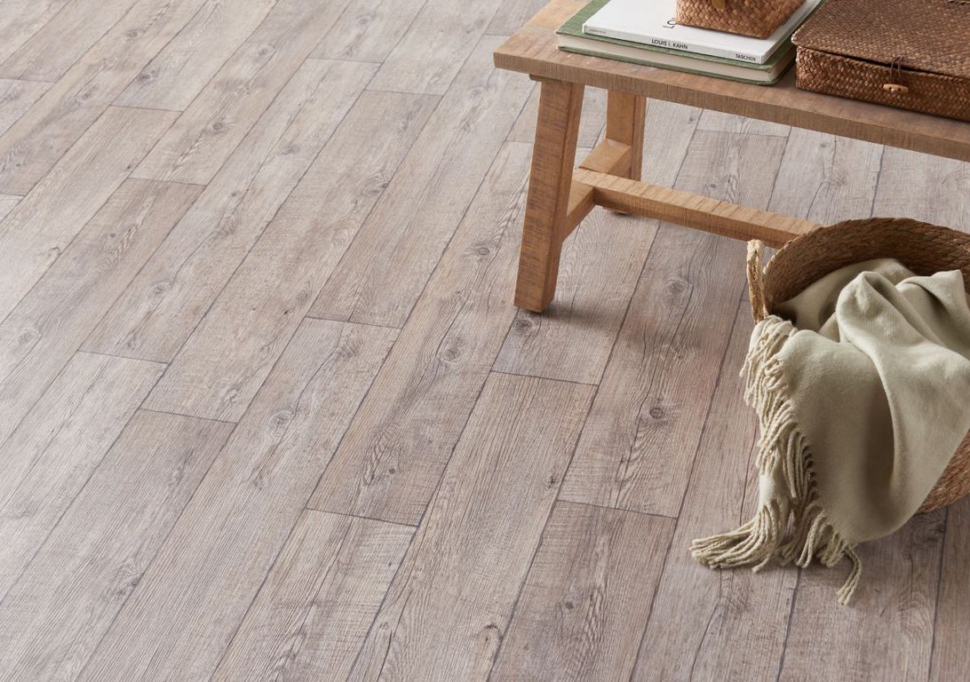 Sol vinyle rouleau BOOSTER Gerflor, Bois farm pecan, rouleau 4.00 m