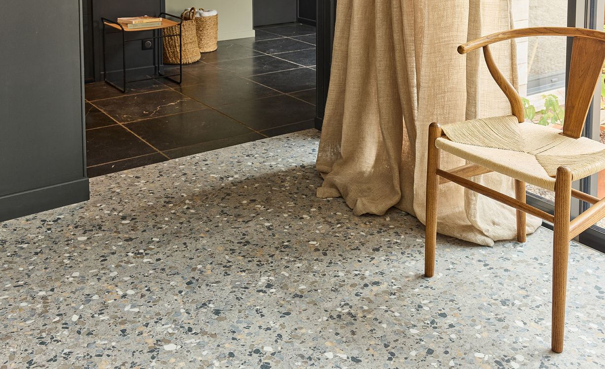 Sol vinyle rouleau BLACKTEX , Motif terrazzo gris, rouleau 4.00 m