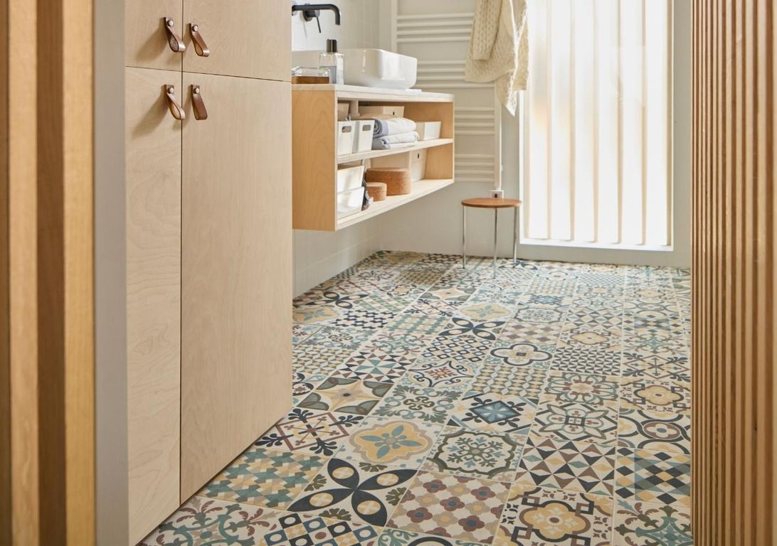 Sol vinyle rouleau MOONLIGHT , Carreaux ciment bleu jaune blanc, rouleau 4.00 m