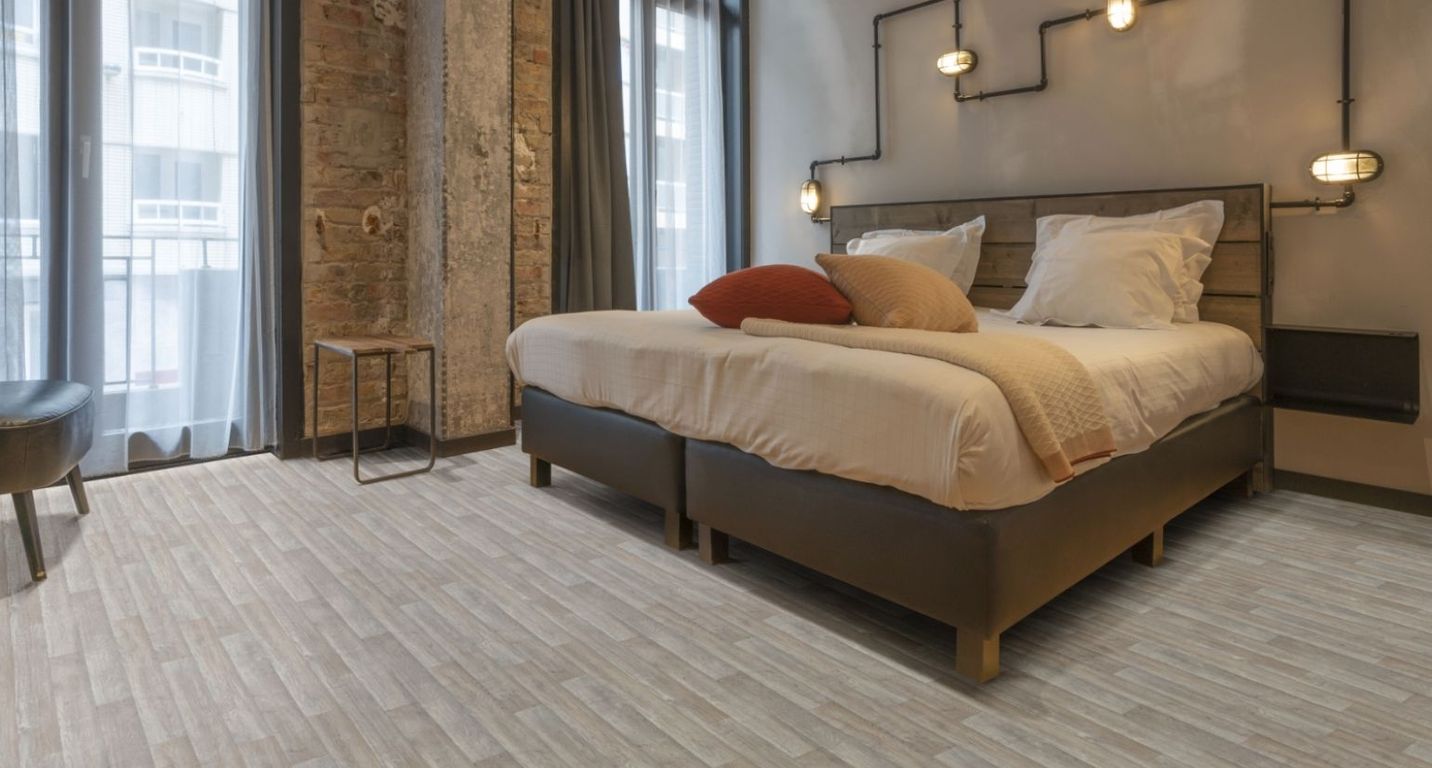 Sol vinyle rouleau SONIPRO , Bois chêne chalet, rouleau 4.00 m