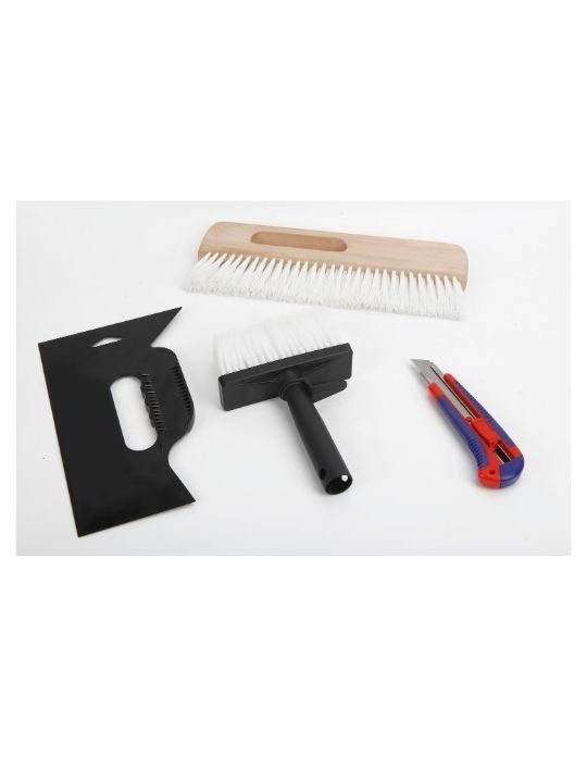 Lot à tapisser : cutter,brosse, manche à encoller et maroufleur