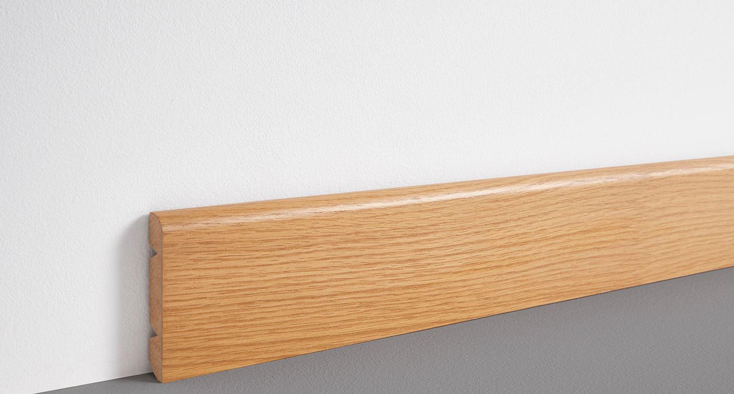 Plinthe  , Mdf placage bois, décor Bois chêne, h.8.00 x L. 220.00 cm