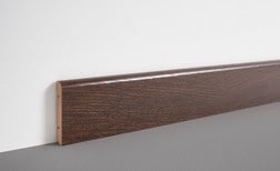 Plinthe  , Mdf placage bois, décor Bois chêne brun, h.8.00 x L. 220.00 cm
