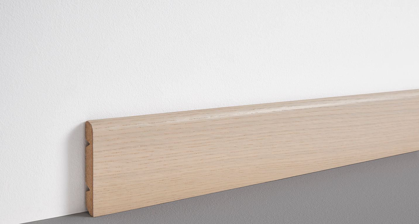 Plinthe  , Mdf placage bois, décor Bois chêne polaire, h.8.00 x L. 220.00 cm