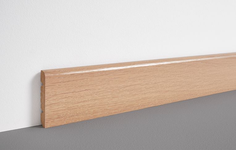 Plinthe  , Mdf placage bois, décor Bois placage , h.8.00 x L. 220.00 cm