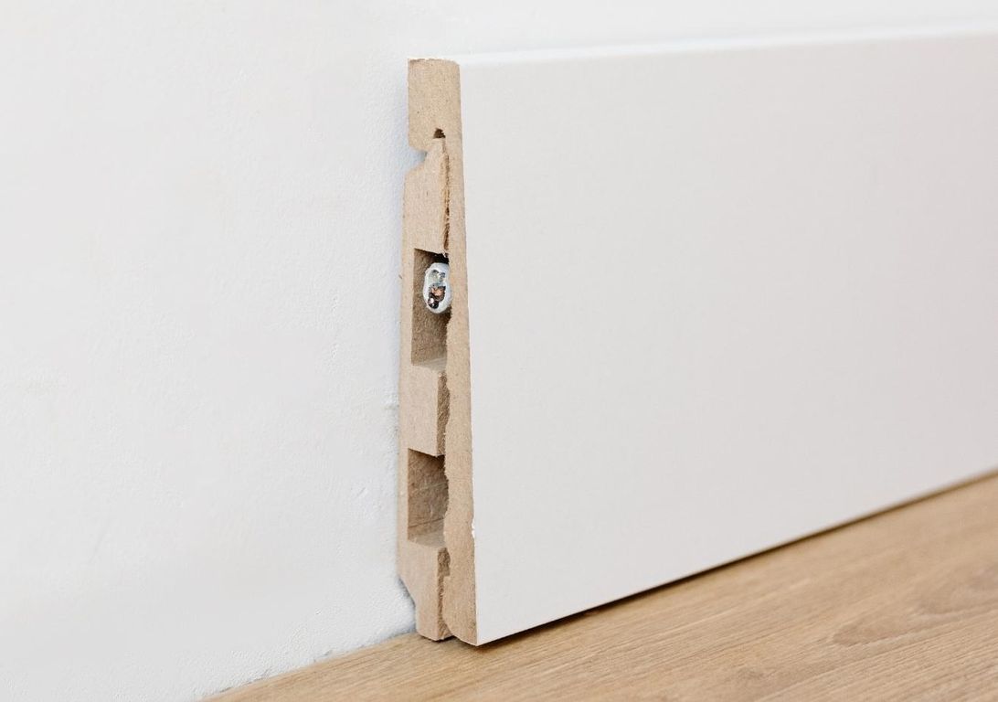 Sur-plinthe  , Mdf, décor Uni blanc, h.12.00 x L. 220.00 cm