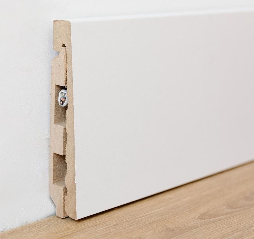 Sur-plinthe  , Mdf, décor Uni blanc, h.12.00 x L. 220.00 cm