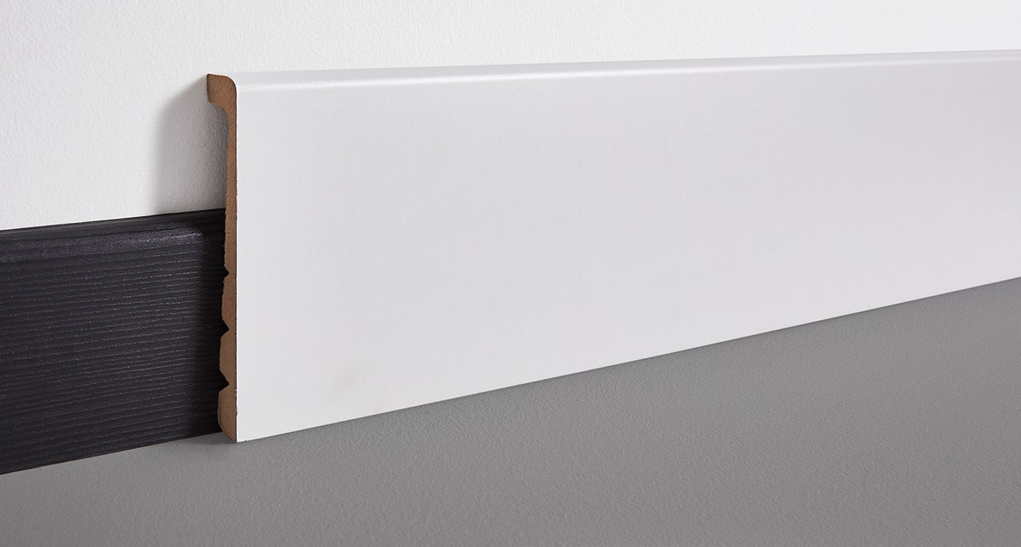 Sur-plinthe universelle, à peindre , Mdf, décor Uni blanc, h.13.00 x L. 220.00 cm