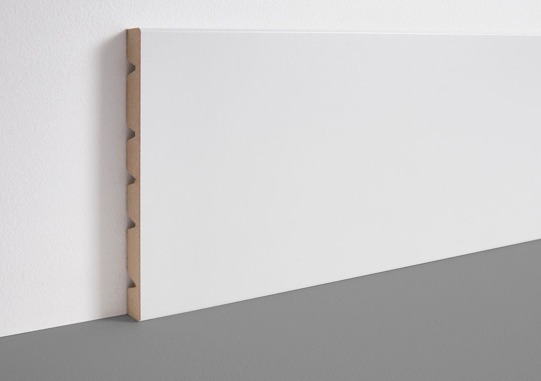 Plinthe délignable adaptable, à peindre , mdf, décor Uni blanc, h.16.00 x L. 220.00 cm