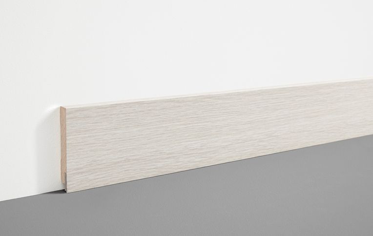 Plinthe , Mdf, décor Bois colorado, h.7.80 x L. 200.00 cm