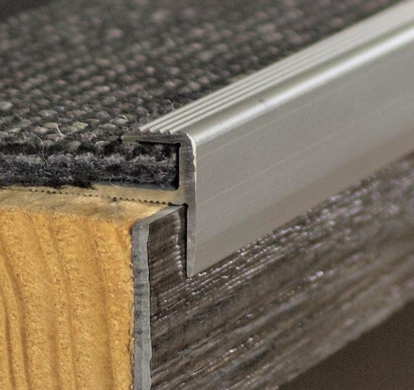 Nez de marche ALUMINIUM 270 Aluminium à visser invisible, ALUMINIUM 270, l 0.00x L. 270.00 cm