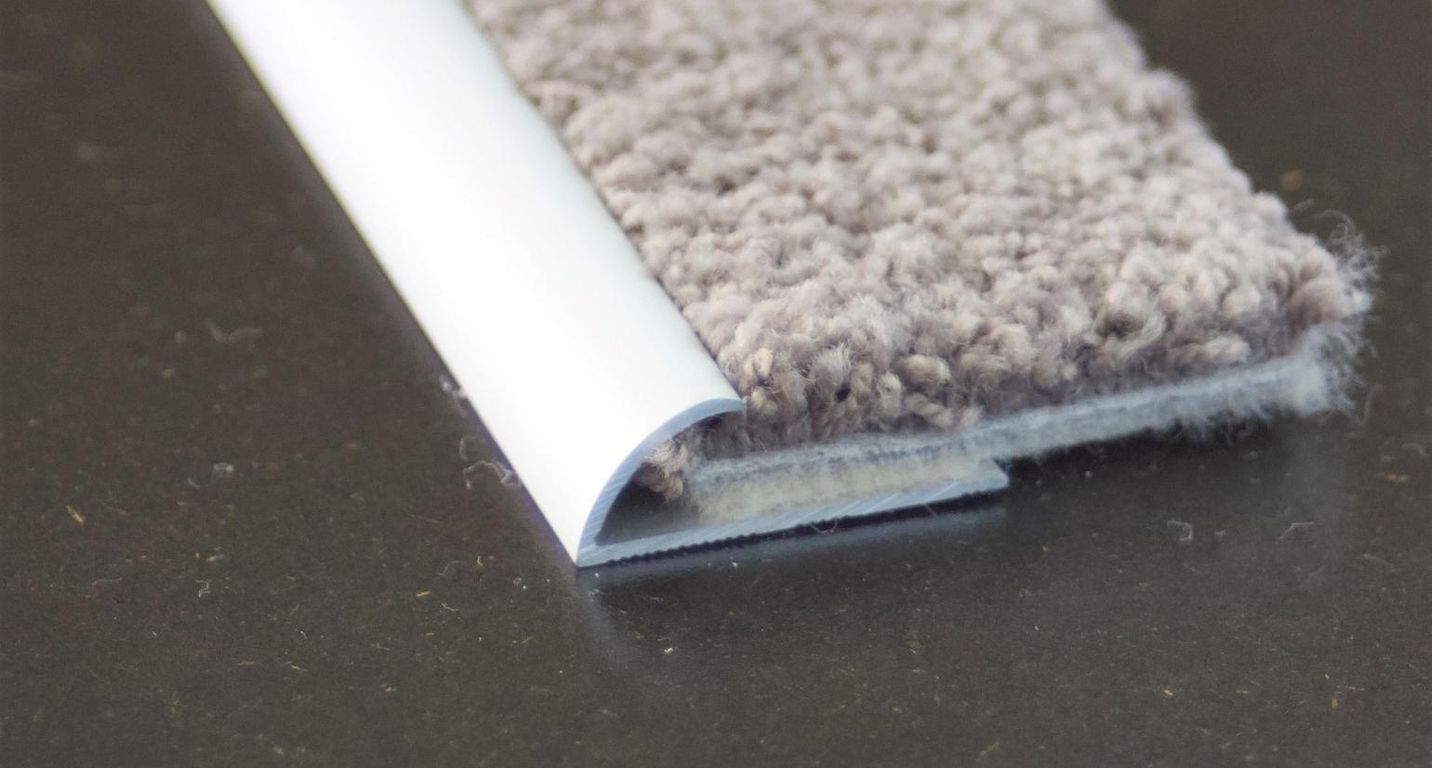 Barre de seuil SEUIL A PINCEMENT 8447 K , aluminium, décor aluminium argent, l.2.60 x L. 270.00 cm