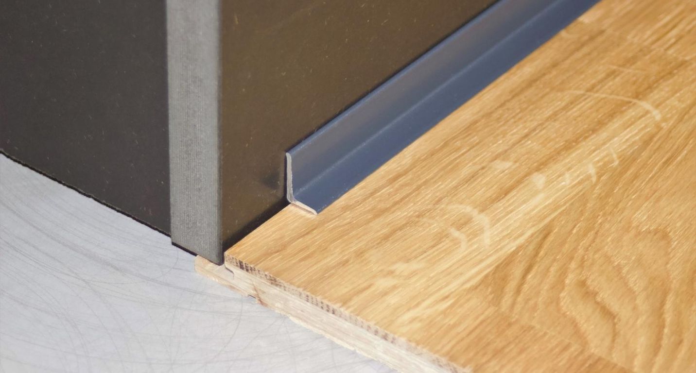 Profilé d'arrêt CORNIERE ADH 8550 SK , aluminium, décor aluminium gris, l.1.20 x L. 270.00 cm