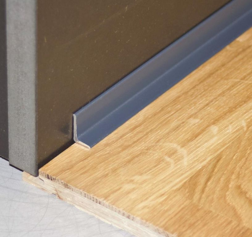 Profilé d'arrêt CORNIERE ADH 8550 SK , aluminium, décor aluminium gris, l.1.20 x L. 270.00 cm