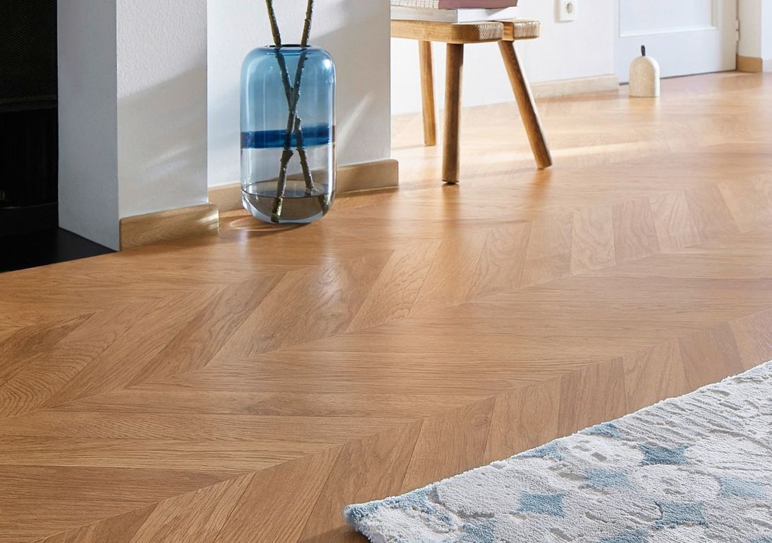 Sol stratifié POINT HONGRIE Faus, aspect Marqueterie miel, dalle 29.34 x 118.40 cm