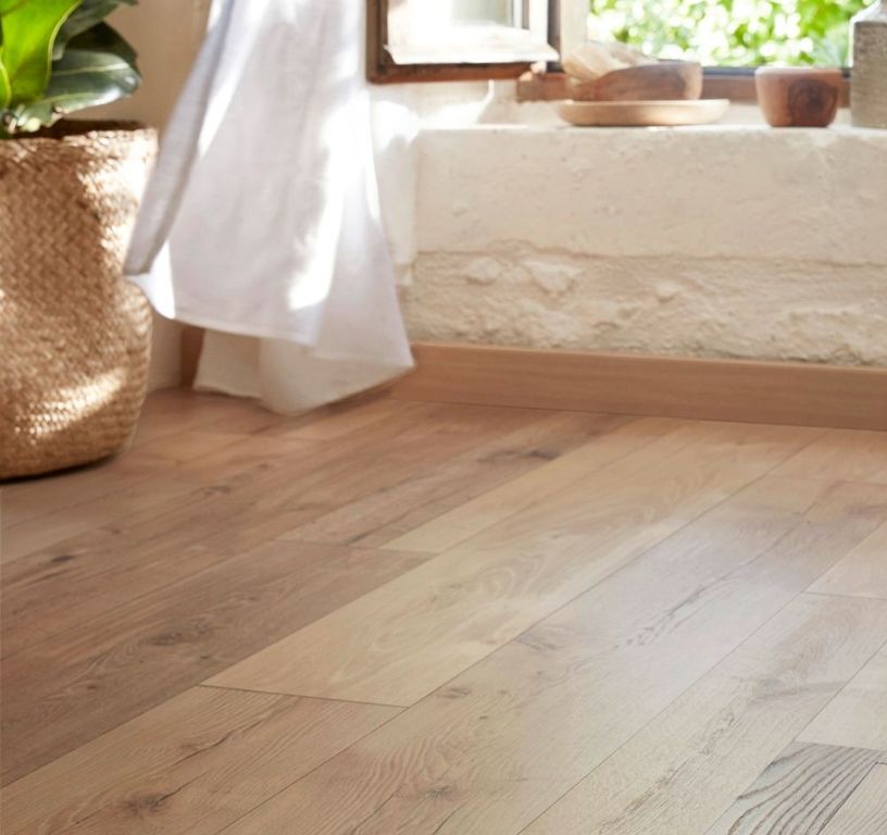 Sol stratifié NATURAL TOUCH 3 EN 1 , aspect Bois blond, lame 19.30 x 138.30 cm