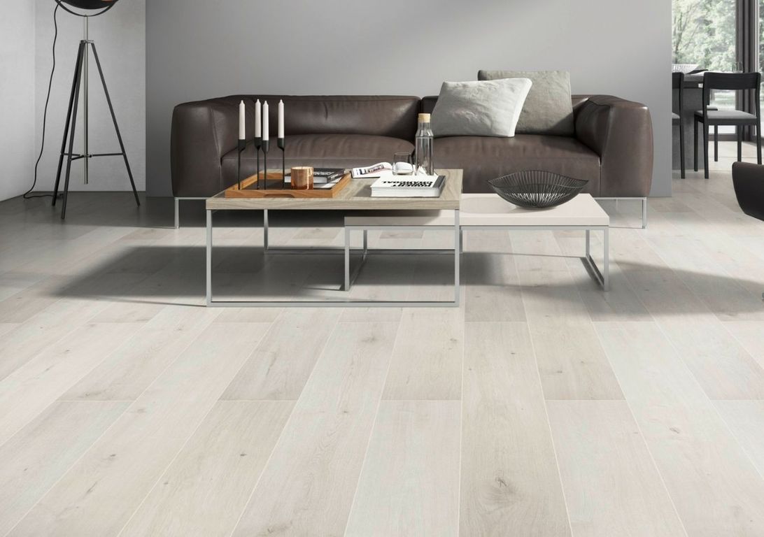 Sol stratifié EASYLIFE 8 MM HYDRO Easylife, aspect Bois blanc, lame 19.20 x 128.50 cm