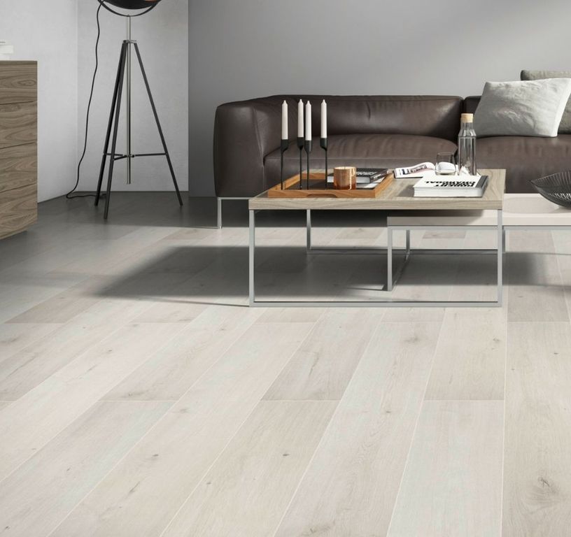 Sol stratifié EASYLIFE 8 MM HYDRO Easylife, aspect Bois blanc, lame 19.20 x 128.50 cm