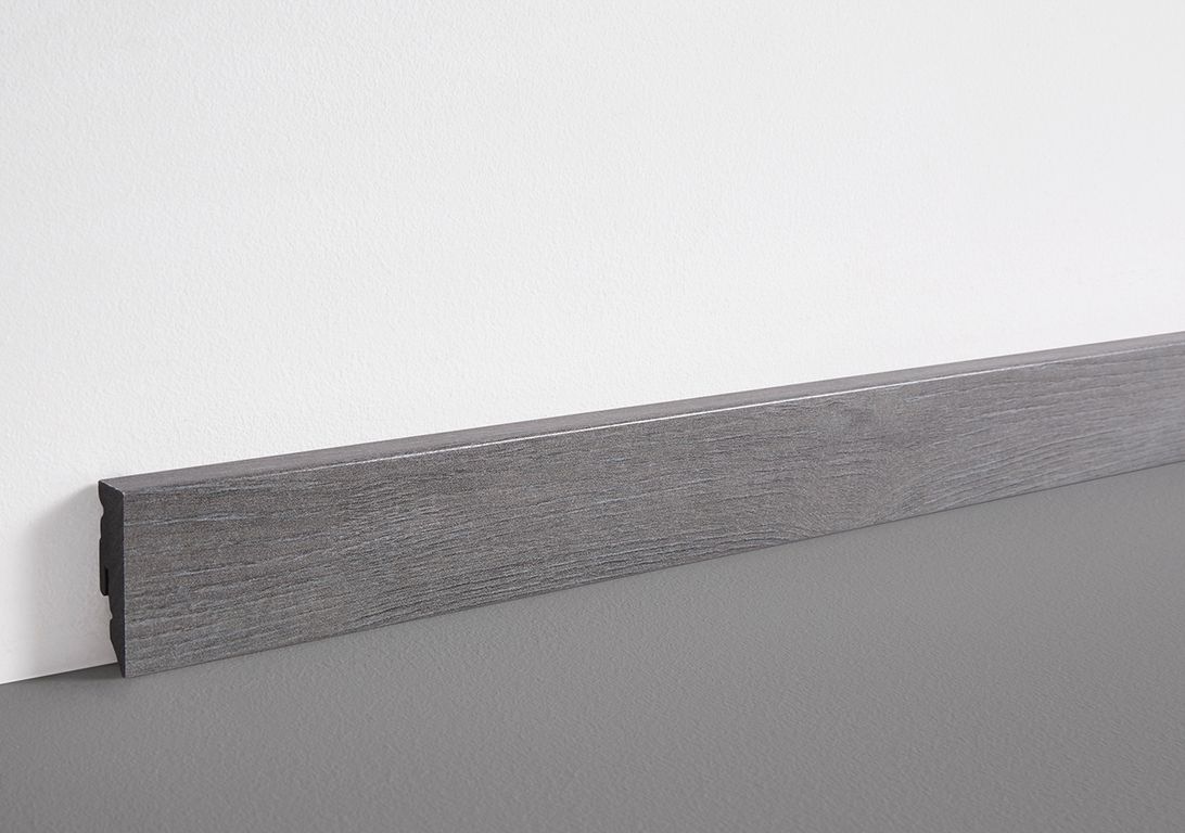 Plinthe  , PVC, décor Bois chêne gris foncé, h.5.00 x L. 240.00 cm