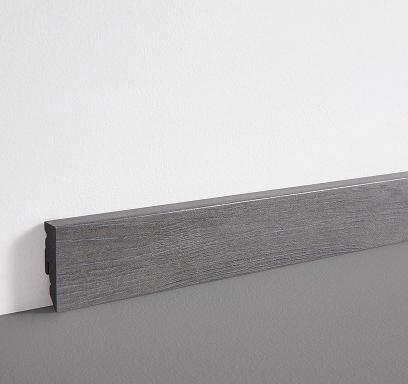 Plinthe  , PVC, décor Bois chêne gris foncé, h.5.00 x L. 240.00 cm
