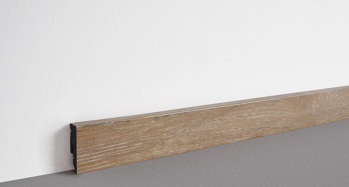 Plinthe  , PVC, décor Bois chêne marron, h.5.00 x L. 240.00 cm