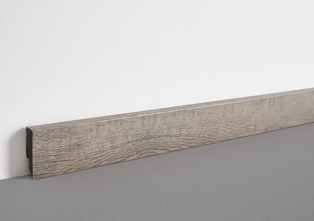 Plinthe  , PVC, décor Bois chêne gris cendré, h.5.00 x L. 240.00 cm