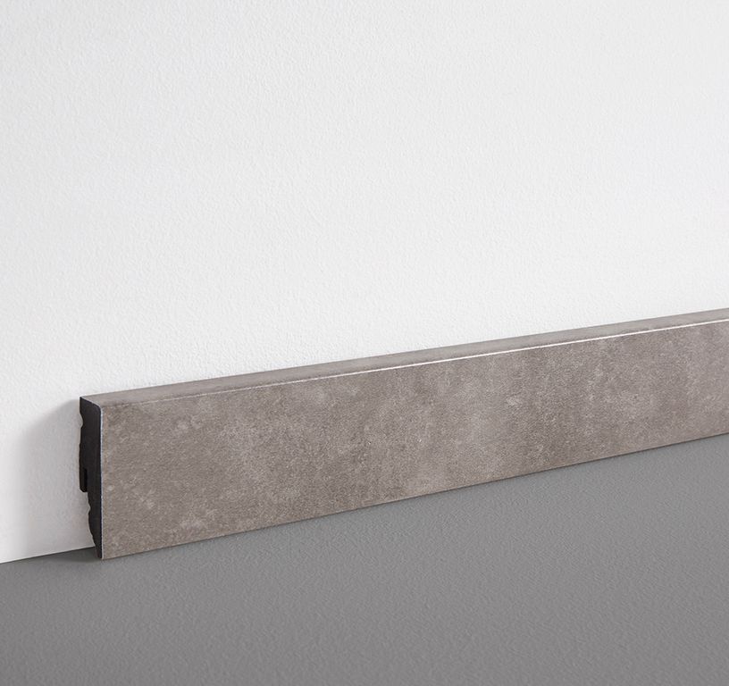 Plinthe  , PVC, décor Bois gris, h.5.00 x L. 240.00 cm