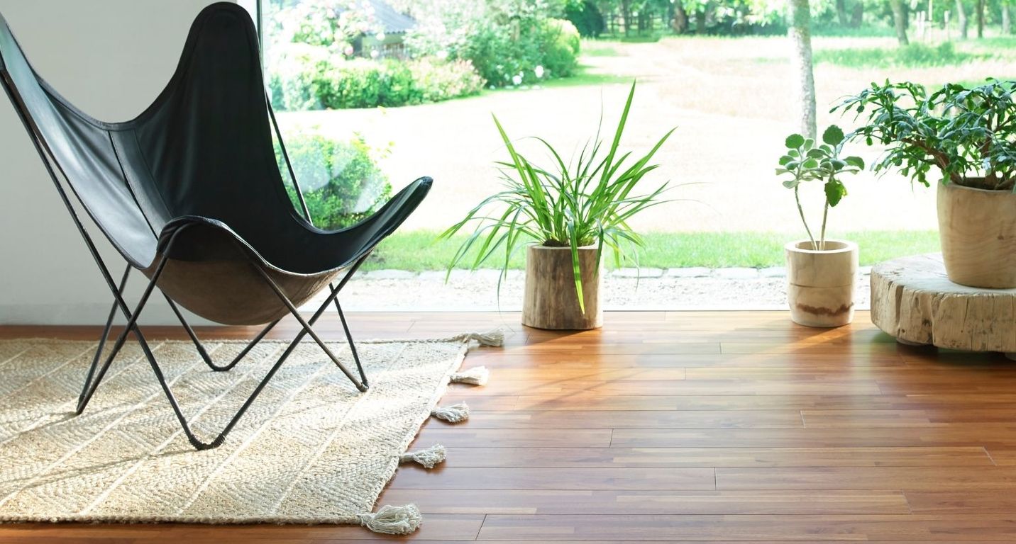 Parquet massif TECKTONA 120, teck rouge, verni, larg. 12.00 cm