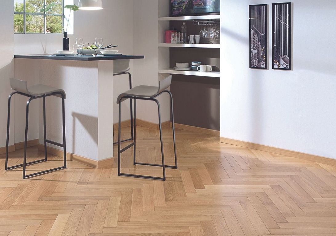 Parquet contrecollé CASTELLA 90 CHENE AUTHENTIQUE, chêne naturel, verni, larg. 9.00 cm