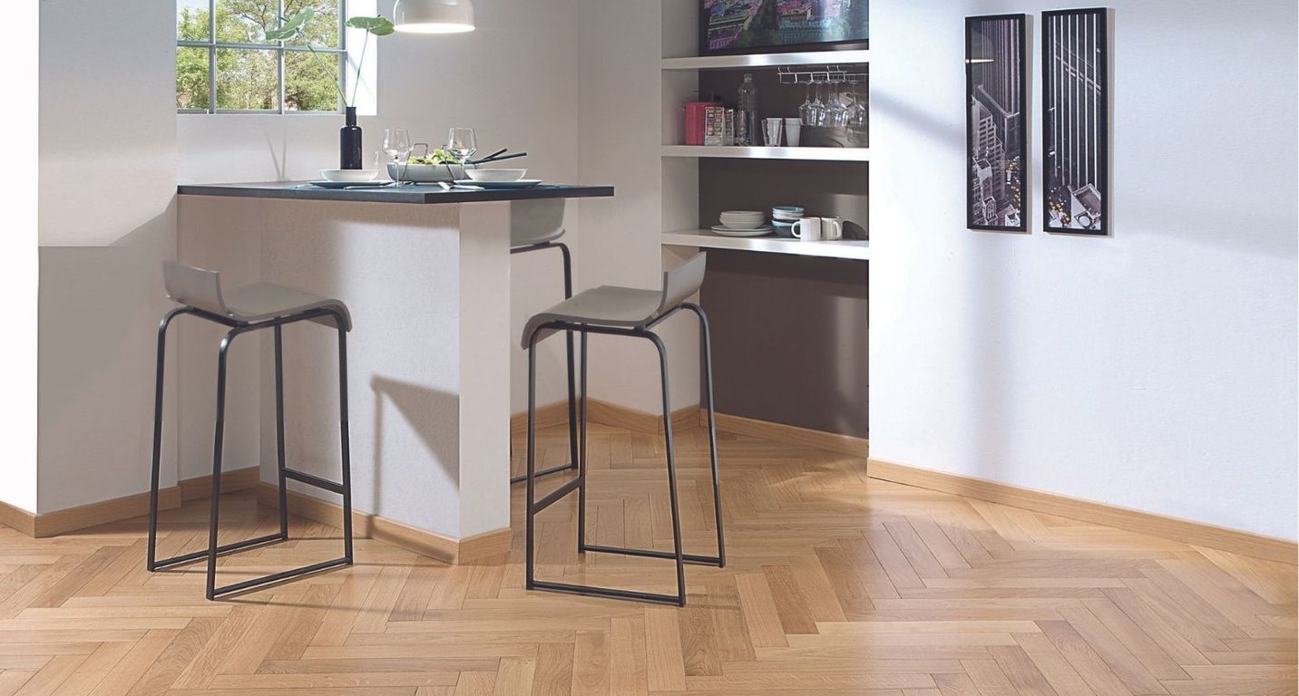 Parquet contrecollé CASTELLA 90 CHENE AUTHENTIQUE, chêne naturel, verni, larg. 9.00 cm