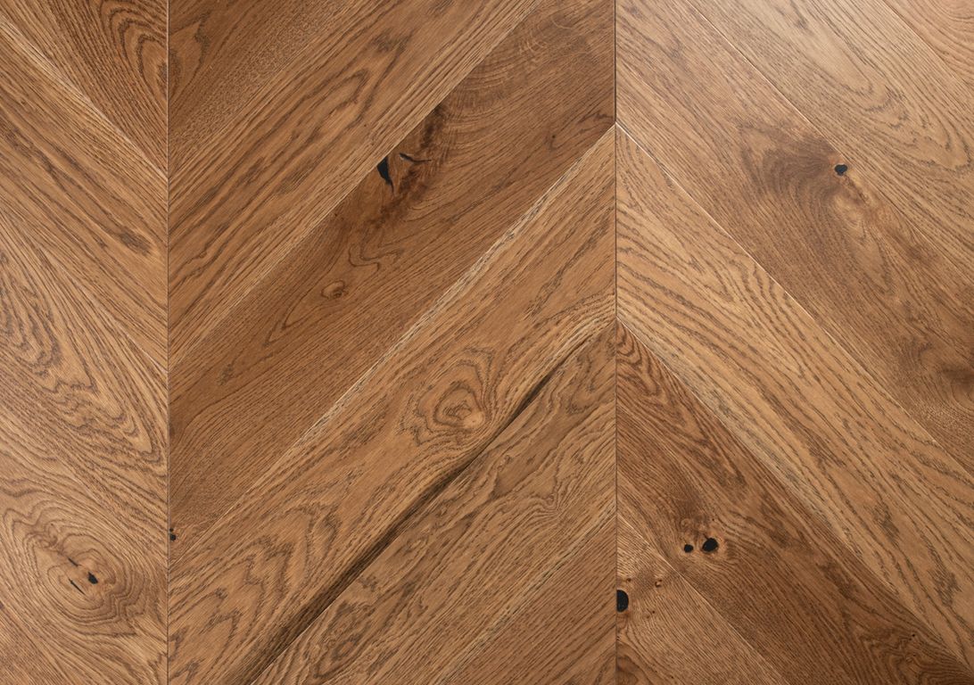 Parquet contrecollé POINT DE HONGRIE 130 CHENE AUTHENTIQUE, chêne marron moyen, verni, larg. 13.00 cm