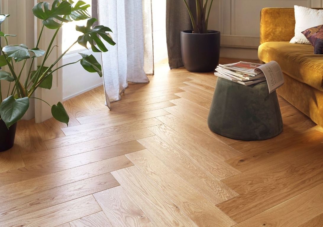 Parquet contrecollé CHAMBORD 130 CHENE COURANT new clic, chêne naturel, verni, larg. 13.00 cm