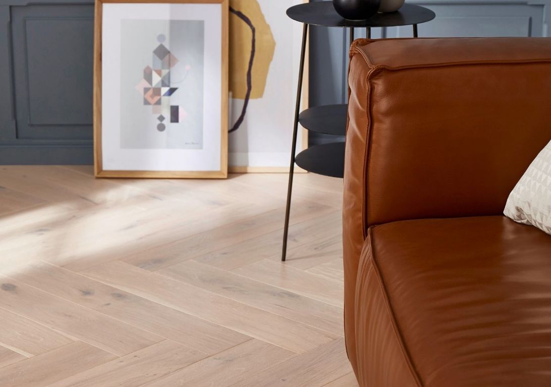 Parquet contrecollé CHAMBORD 130 CHENE AUTHENTIQUE new clic, chêne blanc, verni, larg. 13.00 cm