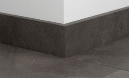 Plinthe  Quick Step, PVC, décor Béton gris foncé, h.5.80 x L. 240.00 cm