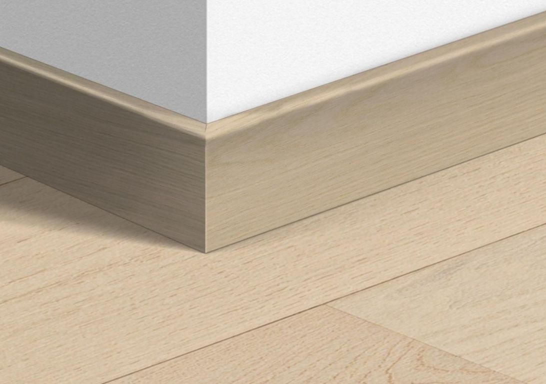 Plinthe  Quick Step, Mdf placage bois, décor Bois polaire mat, h.8.00 x L. 240.00 cm