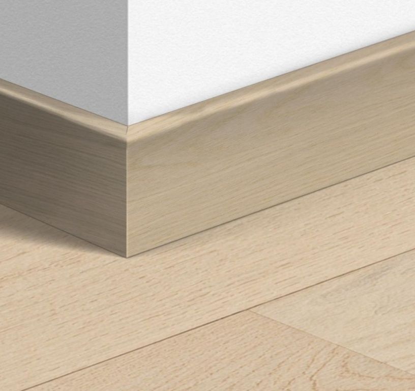 Plinthe  Quick Step, Mdf placage bois, décor Bois polaire mat, h.8.00 x L. 240.00 cm