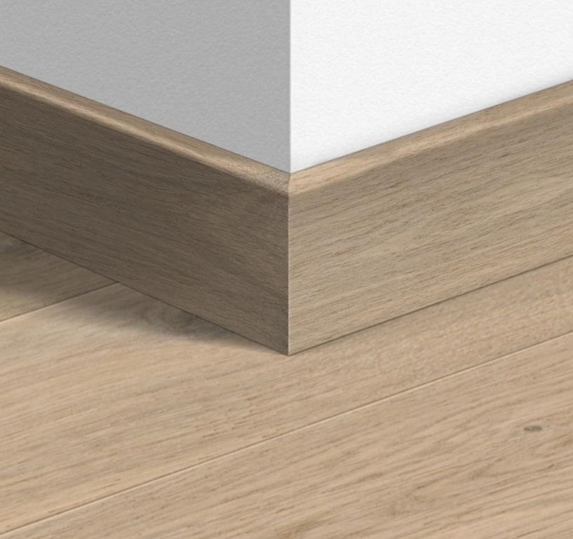 Plinthe  Quick Step, Mdf placage bois, décor Bois himalaya blanc extra mat, h.8.00 x L. 240.00 cm